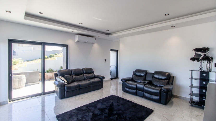 5 Bedroom Property for Sale in Fairhaven Country Estate Western Cape